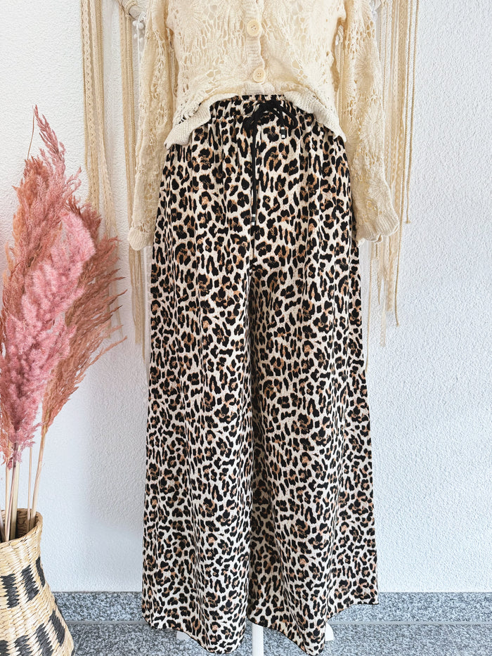 WEITE, LEICHTE SOMMERHOSE IM LEOPRINT - ONE SIZE -