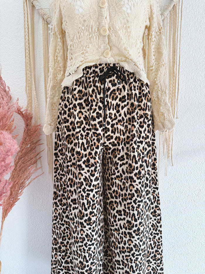 WEITE, LEICHTE SOMMERHOSE IM LEOPRINT - ONE SIZE -