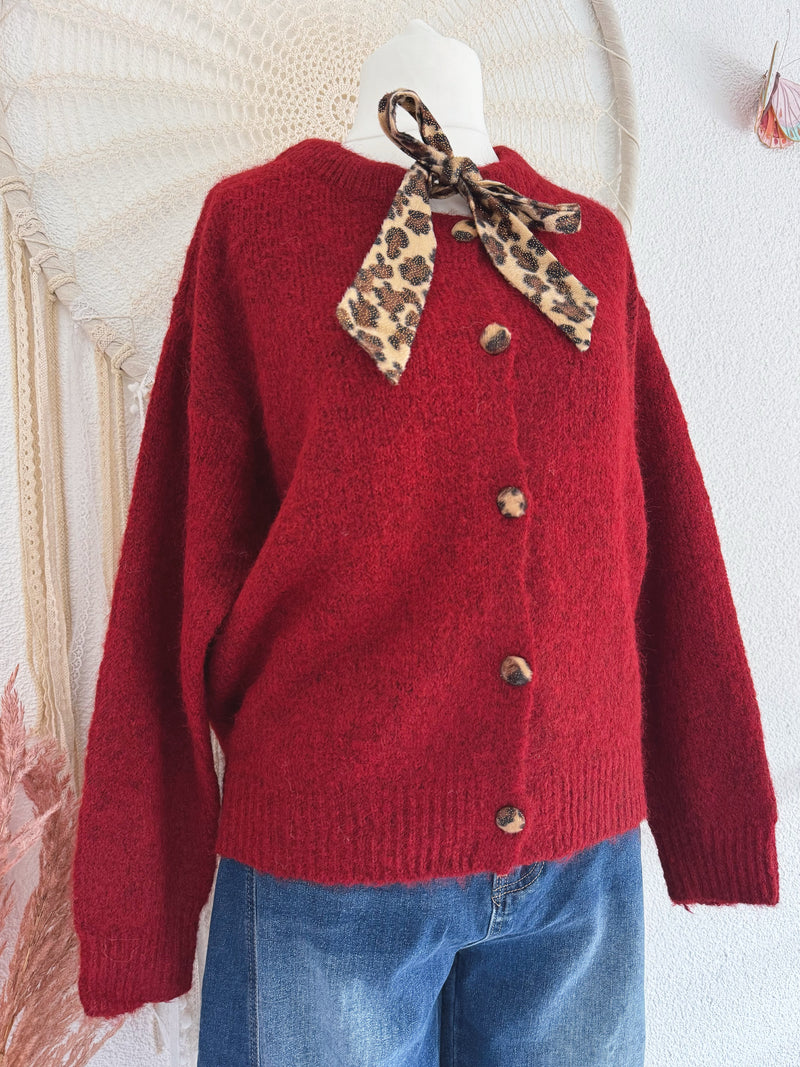 STRICKCARDIGAN MIT LEOSCHLEIFE IN BORDEAUX - ONE SIZE -