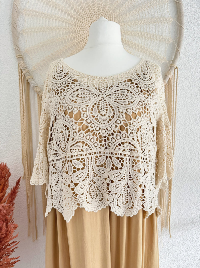 HÄKELOBERTEIL MIT ORNAMENTEN IN CREME  - ONE SIZE -