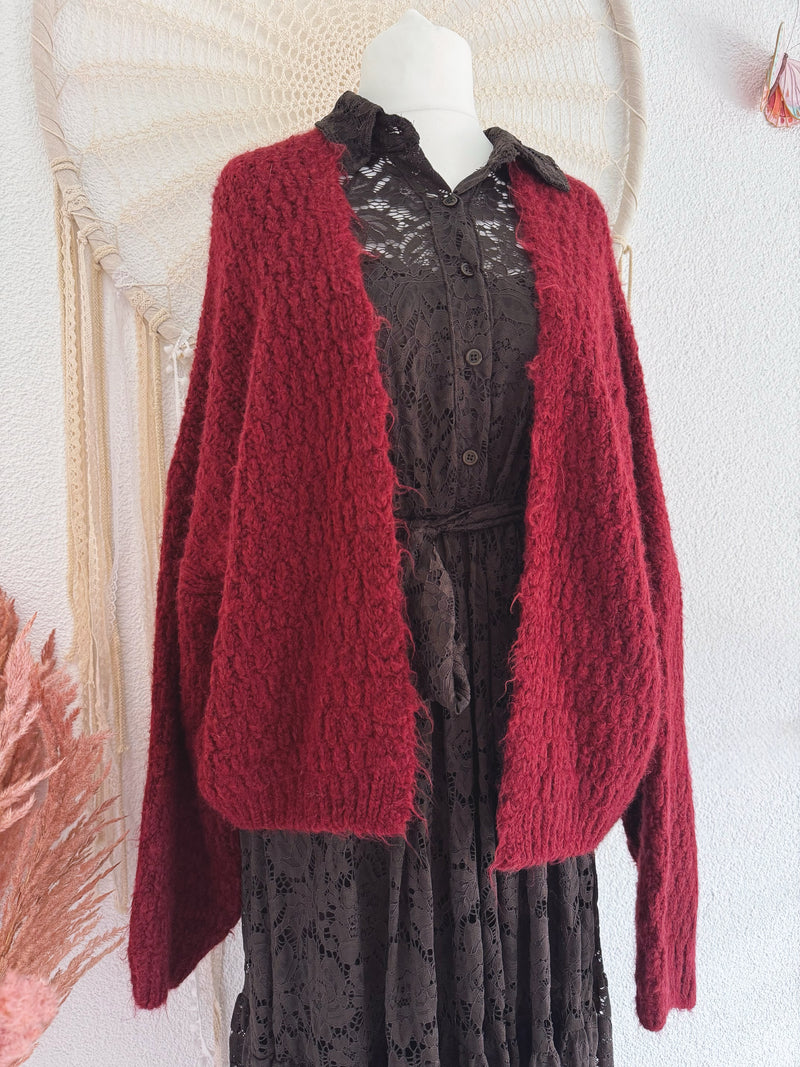 KUSCHELIGE STRICKJACKE MIT TROMPETENÄRMEL - ONE SIZE -