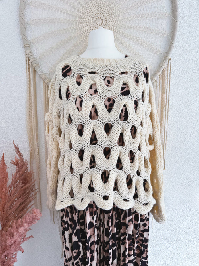 GROBSTRICKPULLOVER MIT LOCHMUSTER IN CREME - ONE SIZE -