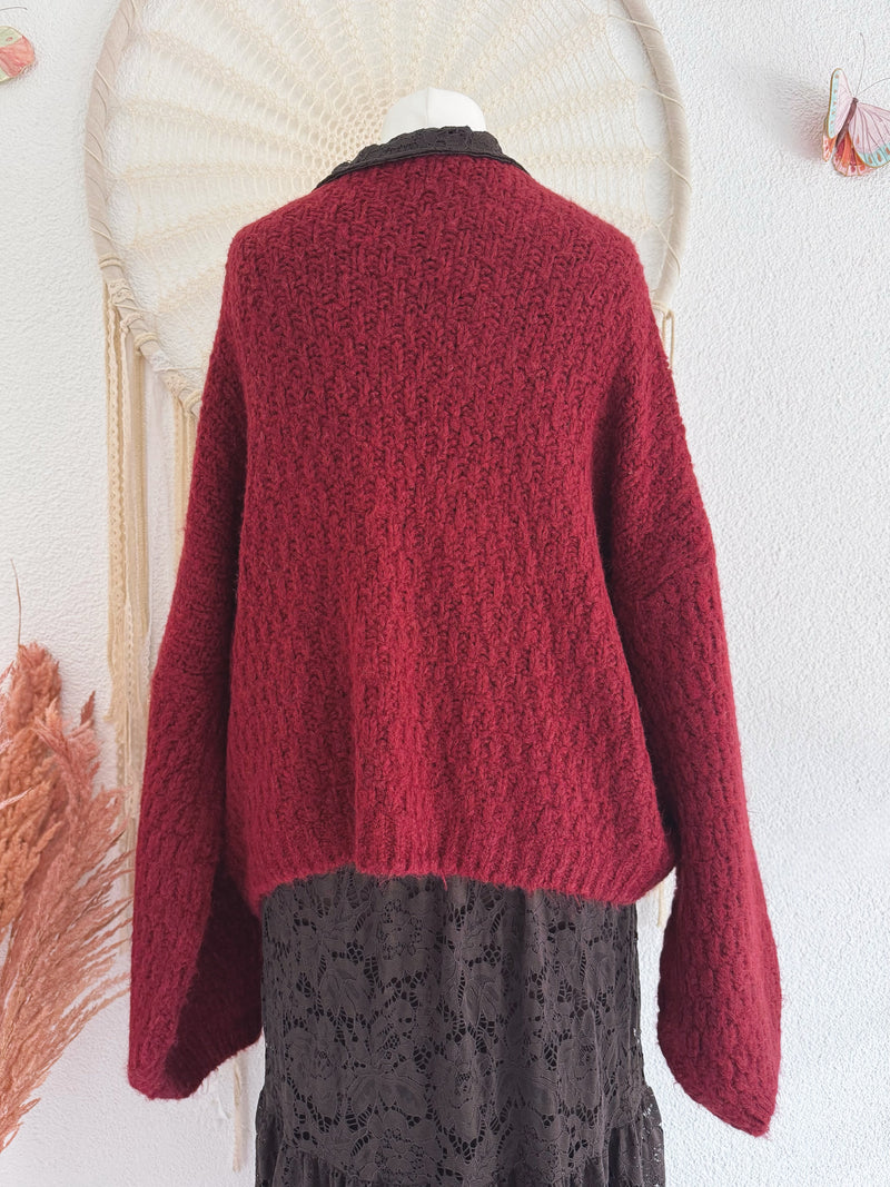 KUSCHELIGE STRICKJACKE MIT TROMPETENÄRMEL - ONE SIZE -