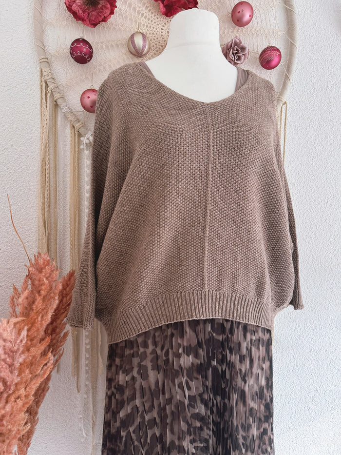 PLISSEEKLEID MIT TÜLL UND STRICKPULLOVER IN BEIGE MIT LEO - ONE SIZE -