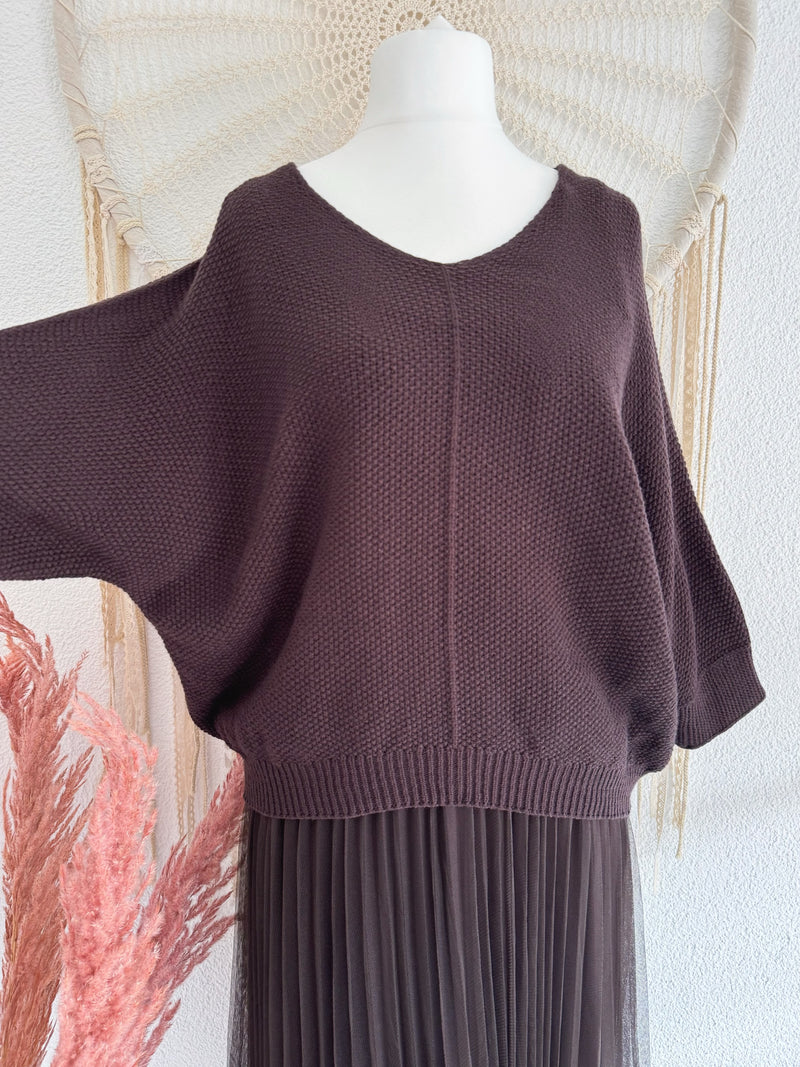 PLISSEEKLEID MIT TÜLL UND STRICKPULLOVER IN BRAUN - ONE SIZE -