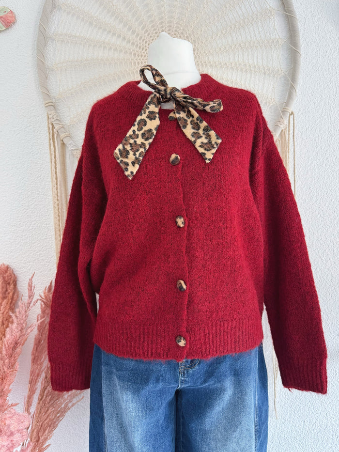 STRICKCARDIGAN MIT LEOSCHLEIFE IN BORDEAUX - ONE SIZE -