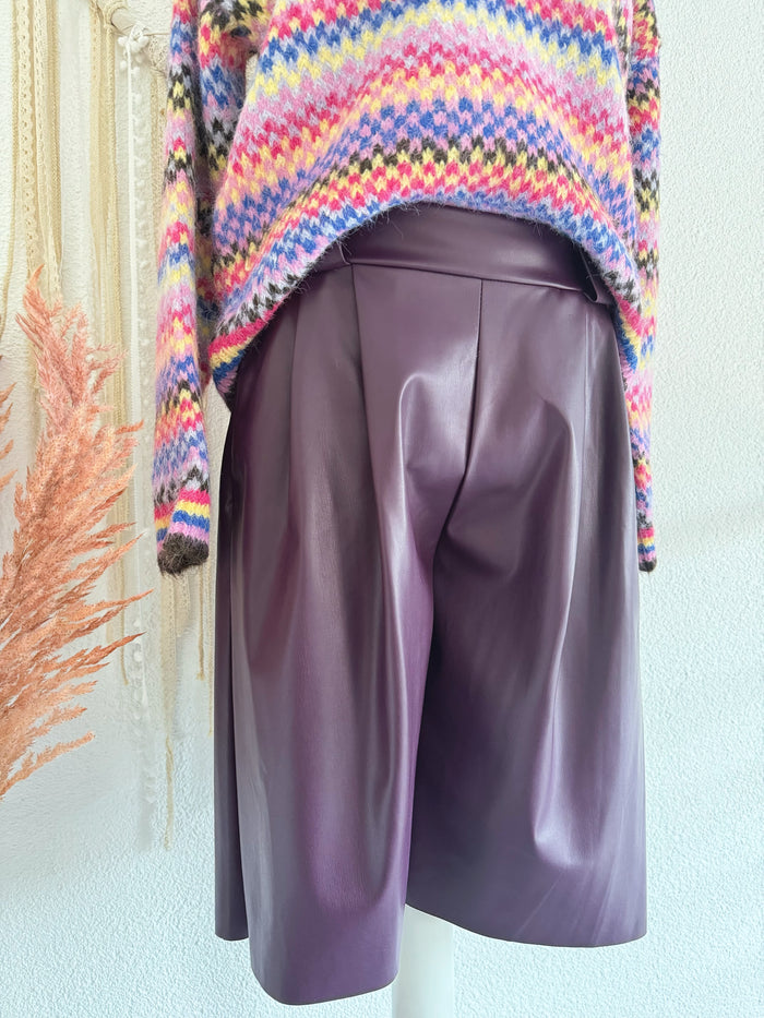 BERMUDASHORTS AUS KUNSTLEDER IN AUBERGINE - ONE SIZE -