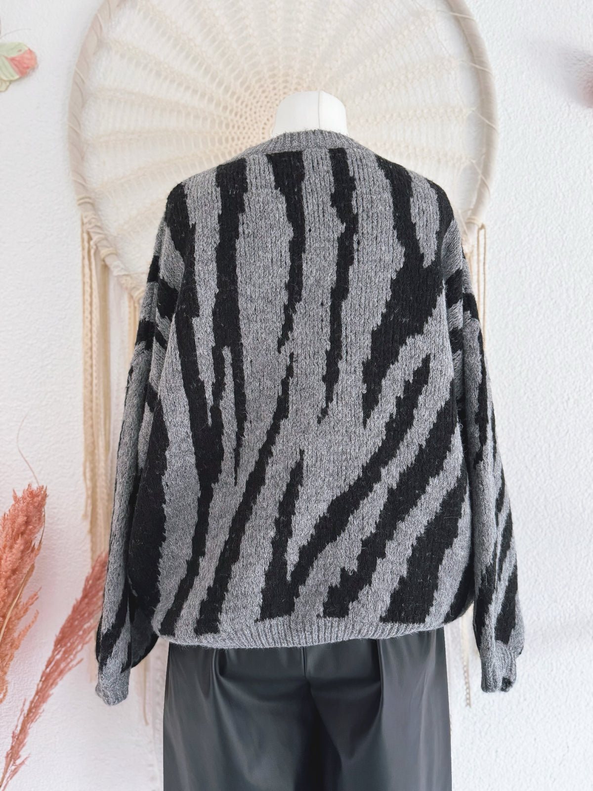 OVERSIZED PULLOVER MIT ZEBRAMUSTER - ONE SIZE -